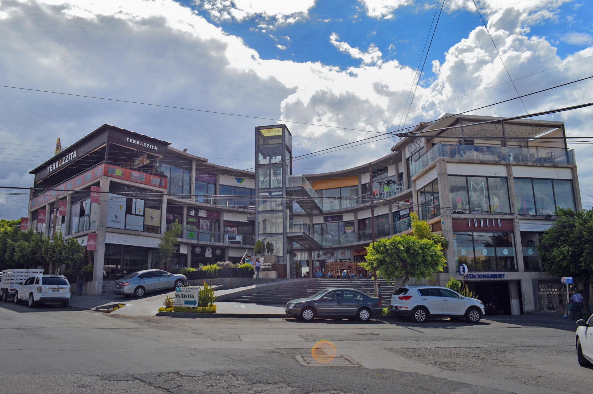 Paseo Guadalcazar